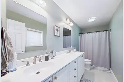 32 Welcome St, Fairhaven, MA 02719 - Photo 19