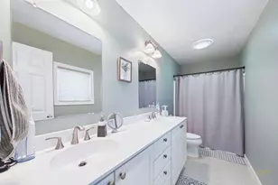 32 Welcome St, Fairhaven, MA 02719 - Photo 19