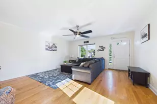 32 Welcome St, Fairhaven, MA 02719 - Photo 5