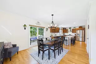 32 Welcome St, Fairhaven, MA 02719 - Photo 13
