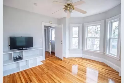 21 Webster St #2, Lynn, MA 01902 - Photo 5