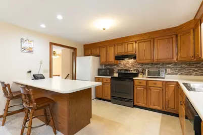 14 Delaney Ave, Dudley, MA 01571 - Photo 9