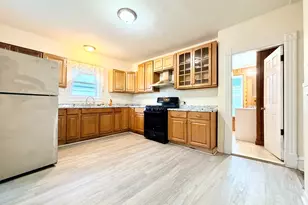 604 Westford St, Lowell, MA 01851 - Photo 9