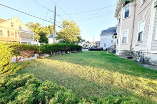 604 Westford St, Lowell, MA 01851 - Photo 17