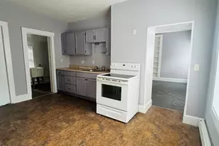 3 Lynn St, Fitchburg, MA 01420 - Photo 7