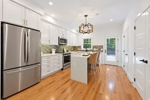 34 Linwood Ave, Melrose, MA 02176 - Photo 11