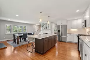72 Bornwood Dr, Norwood, MA 02062 - Photo 5