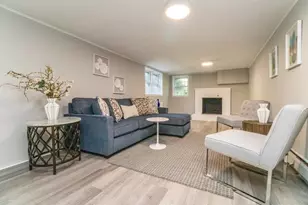 32 VFW Parkway, Boston, MA 02467 - Photo 13