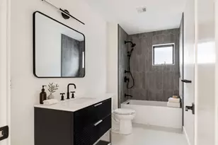387 Norfolk St, Cambridge, MA 02139 - Photo 9