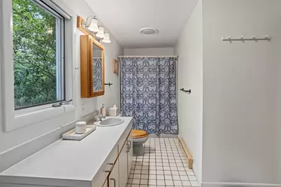 14 High Meadow Ln, Oak Bluffs, MA 02557 - Photo 5