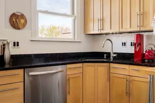 60 Dracut St, Boston, MA 02124 - Photo 19