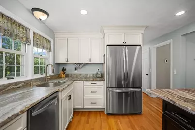 4 Robertson Rd, Auburn, MA 01501 - Photo 7