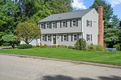 4 Robertson Rd, Auburn, MA 01501 - Photo 1