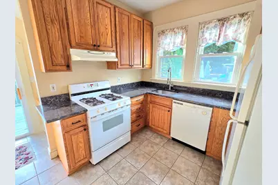 42 Byron St, New Bedford, MA 02740 - Photo 7