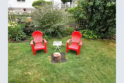 42 Byron St, New Bedford, MA 02740 - Photo 17