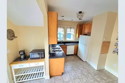 42 Byron St, New Bedford, MA 02740 - Photo 9