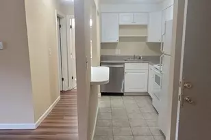 180 Main St, Bridgewater, MA 02324 - Photo 5
