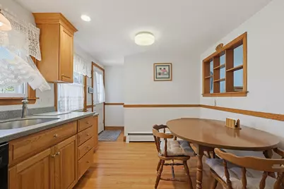 10 Meyer St, Boston, MA 02131 - Photo 9