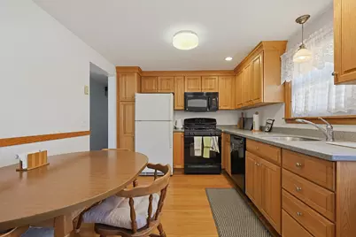 10 Meyer St, Boston, MA 02131 - Photo 5