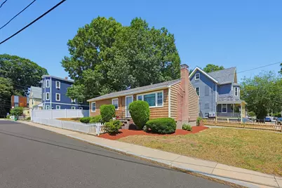 10 Meyer St, Boston, MA 02131 - Photo 3