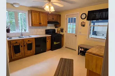 357 Page St, Lunenburg, MA 01462 - Photo 5