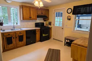 357 Page St, Lunenburg, MA 01462 - Photo 5