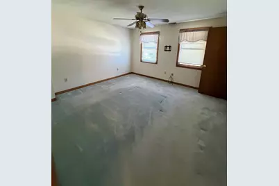 44 Middle St #44, Springfield, MA 01104 - Photo 9