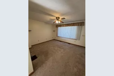 44 Middle St #44, Springfield, MA 01104 - Photo 3