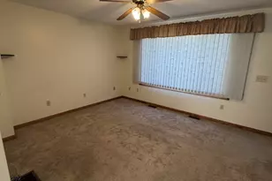 44 Middle St, Springfield, MA 01104 - Photo 3