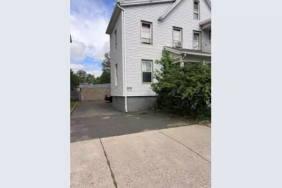 56 Montmorenci St., Springfield, MA 01107 - Photo 17