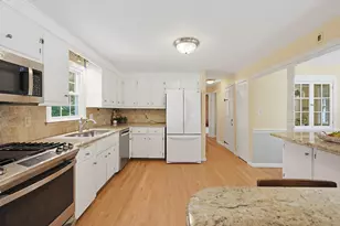 320 Newton St, Northborough, MA 01532 - Photo 11