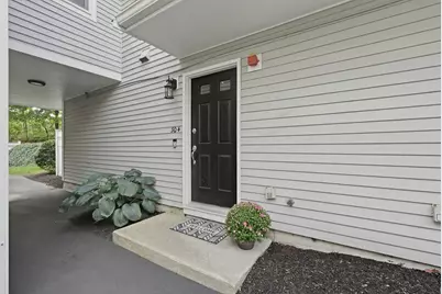 125 Highland St #304, Taunton, MA 02780 - Photo 3