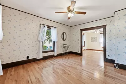 57 Maple St, West Springfield, MA 01089 - Photo 7