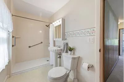 57 Maple St, West Springfield, MA 01089 - Photo 27