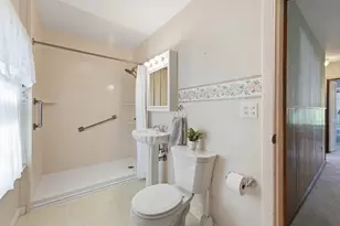 57 Maple St, West Springfield, MA 01089 - Photo 27