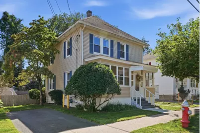 57 Maple St, West Springfield, MA 01089 - Photo 1