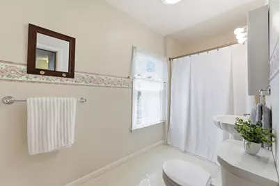 57 Maple St, West Springfield, MA 01089 - Photo 25