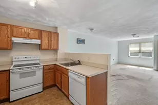 107 Foster St, Peabody, MA 01960 - Photo 3