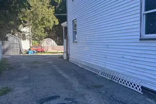 62 1/2 Hazel St, Fitchburg, MA 01420 - Photo 9