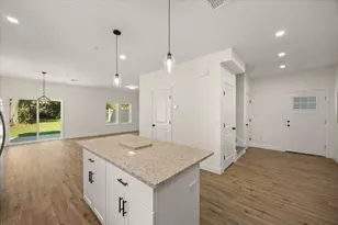 65 Wales St, Taunton, MA 02780 - Photo 9