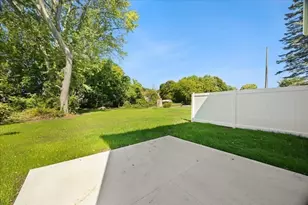 65 Wales St, Taunton, MA 02780 - Photo 31