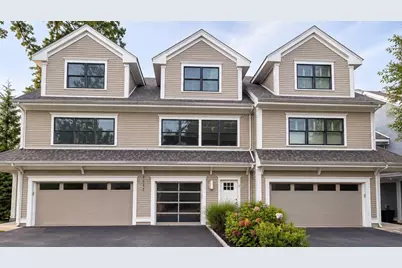 1525 Beacon St #3, Newton, MA 02468 - Photo 1