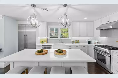 1525 Beacon St #3, Newton, MA 02468 - Photo 7