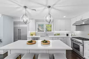 1525 Beacon St, Newton, MA 02468 - Photo 7