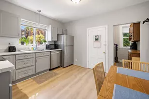 72 Eustis St, Cambridge, MA 02140 - Photo 5