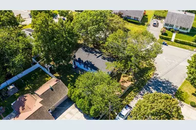 109 Easton Street, New Bedford, MA 02746 - Photo 33