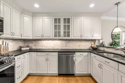 11 Claflin Rd #2, Brookline, MA 02445 - Photo 15