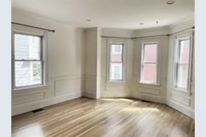 8 White Ave, Brookline, MA 02467 - Photo 7