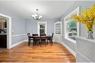 31 Lura St, Lowell, MA 01851 - Photo 9