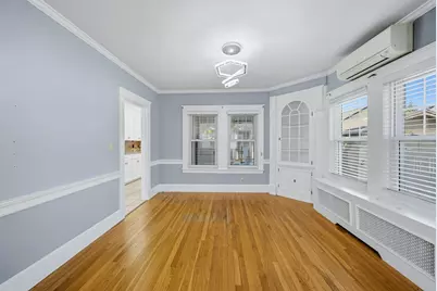 125 Upham St, Lowell, MA 01851 - Photo 9